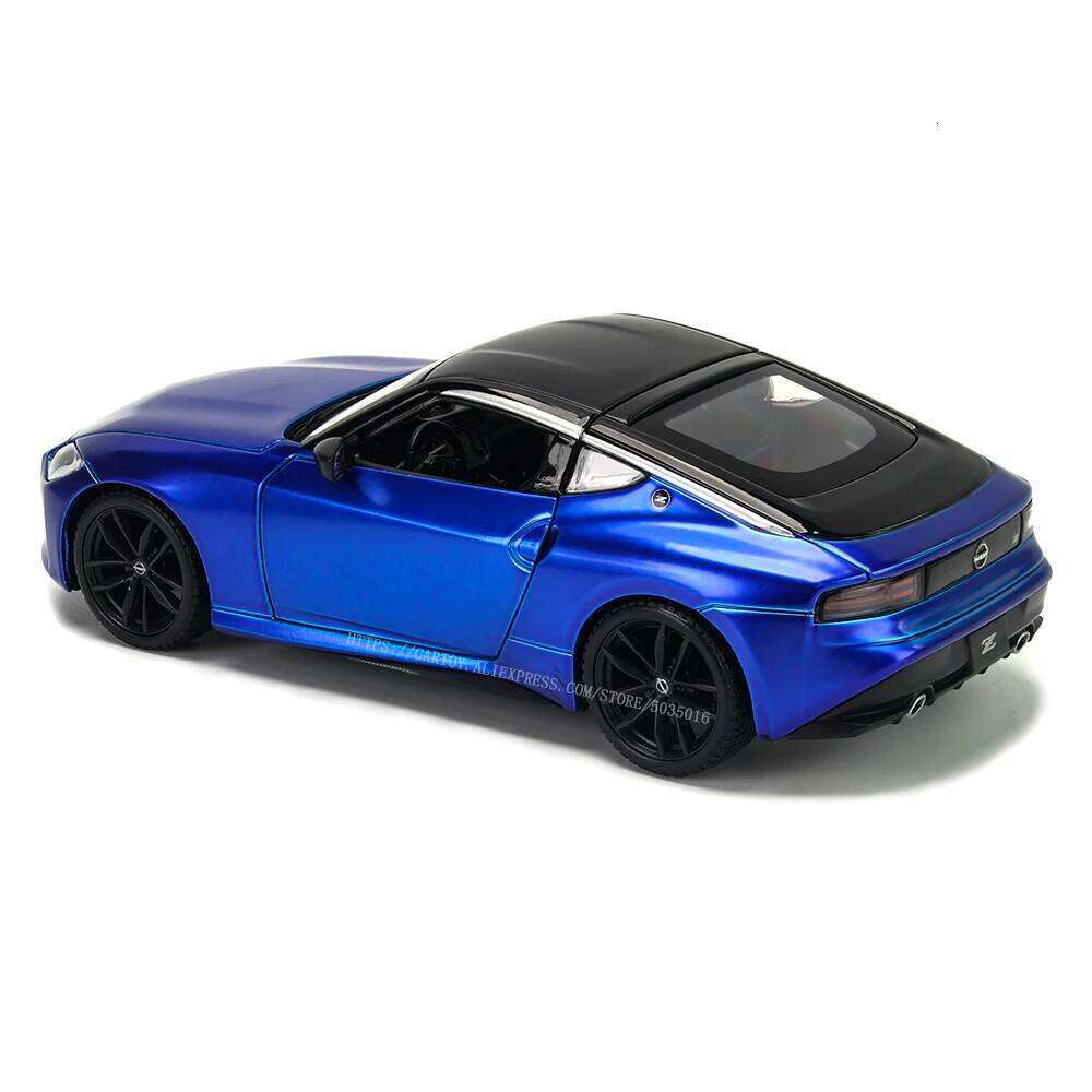 Maisto 1:24 2023 Nissan Z Blue alloy car model handicraft decoration collection toy tool gift die-casting birthday present Z260306