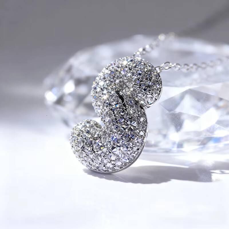 Factory Manufacturer Moissanite Initial Necklace Platinum Plated Personalized 353CT Alphabet Pendant for Men and Women