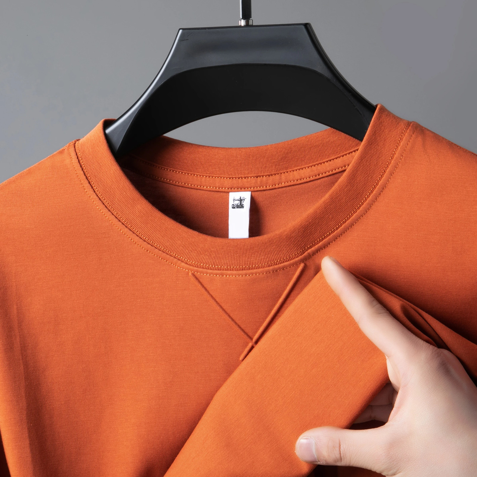 Mens T-Shirt Short Sleeve Breathable O-Neck Solid Color Soft Light Summer Business Casual Classic Fashion Trend Menswear 260304
