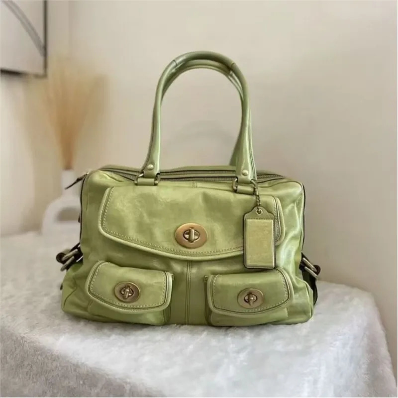 Vintage Green Lock Handbag Women PU Leather Large Capacity Shoulder Bags Ladies Harajuku Y2k Aesthetics Versatile Crossbody Bags 260302