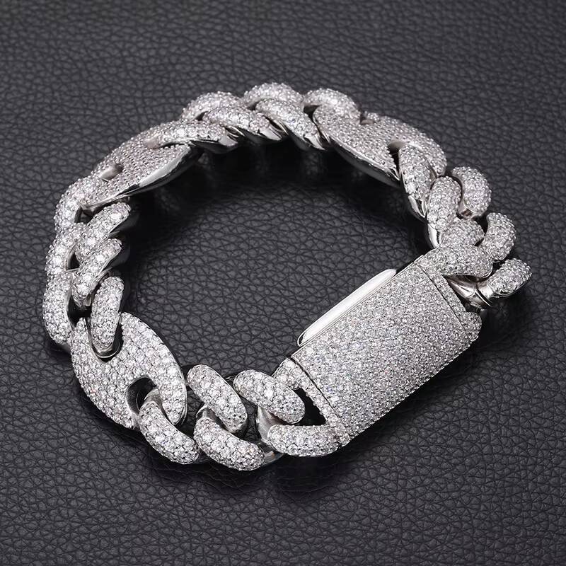 Hot Sale High Quality New Fashion Iced Out Moissanite/Zircon Cuban Link Chain Hip Hop Bracelet for Men and Women