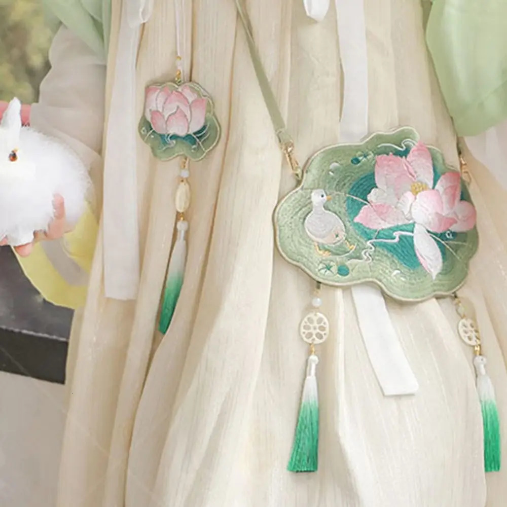 Sweet Embroidery Lotus Shoulder Bag Antique Style Handmade Chinese Hanfu Traditional Elegant Ancient Messenger 260307