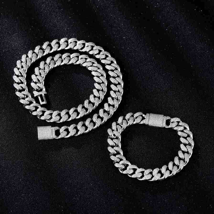 European and American jewelry necklace with eyes, men's high-quality micro-inlaid zircon Cuban necklace, hip-hop