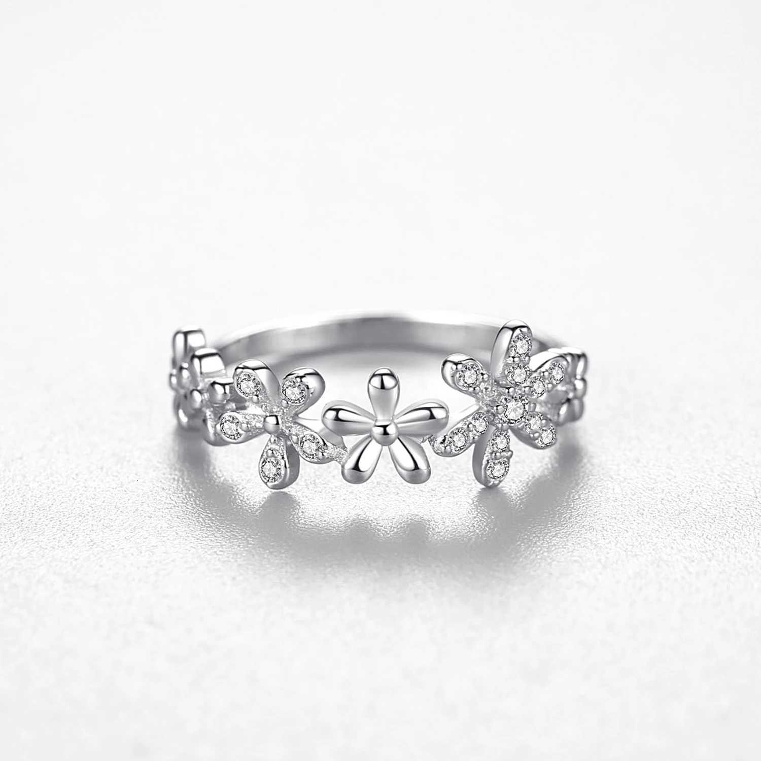 Ailmay Genuine 925 Sterling Silver Little Daisy exquisite Flowers Jewelry Sets Sparkling CZ For Women Statement Jewelry Gift H260307 - view 4