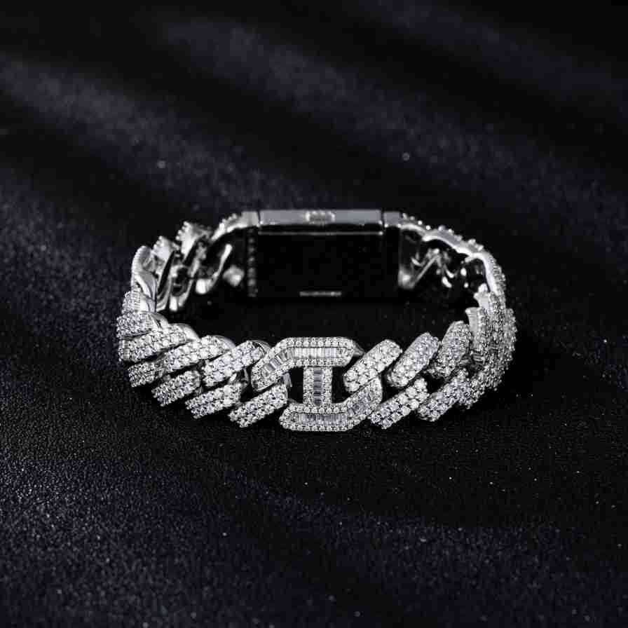 European and American style hip-hop jewelry, copper inlaid with micro zirconia, high-quality micro-inlaid zirconia Cuban necklace, hiphop