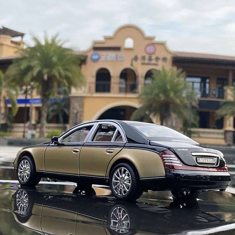1:24 Maybach 62s S650 Alloy Model Diecasts & Vehicles Car Metal Collection Toy Kid Toys for Children Kids Gifts Z260306
