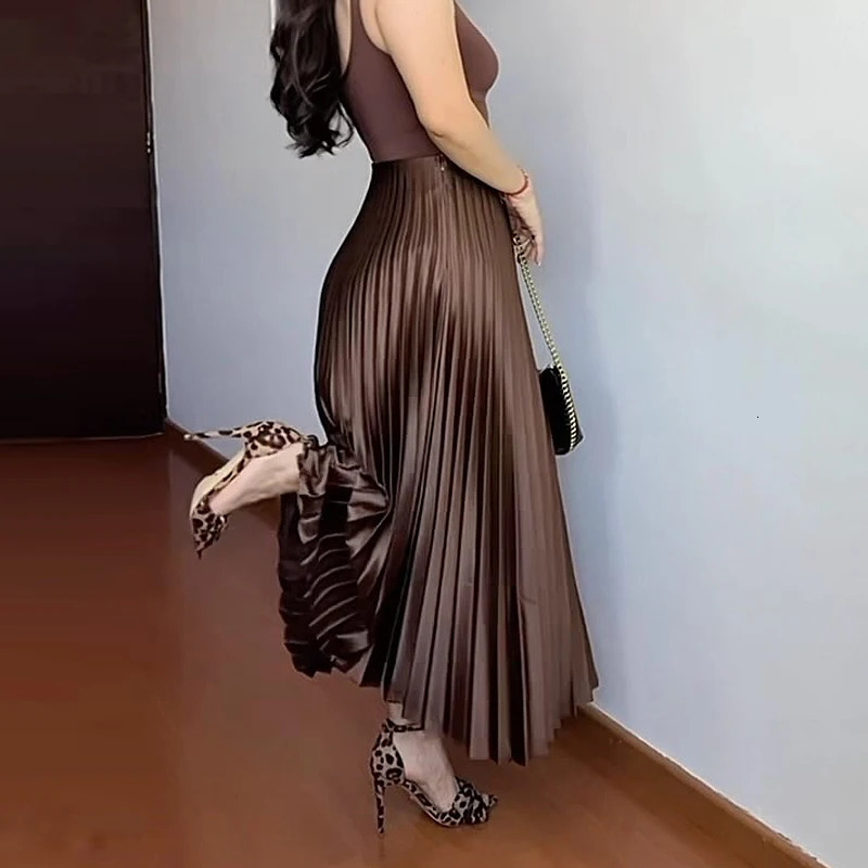 HXAO Womens Pleated Skirt Summer Brown Ruffle Skirt Cylinder Pleats Mid Waist Midi Skirt Fashion Elegant Women Long Skirt 2025 260228