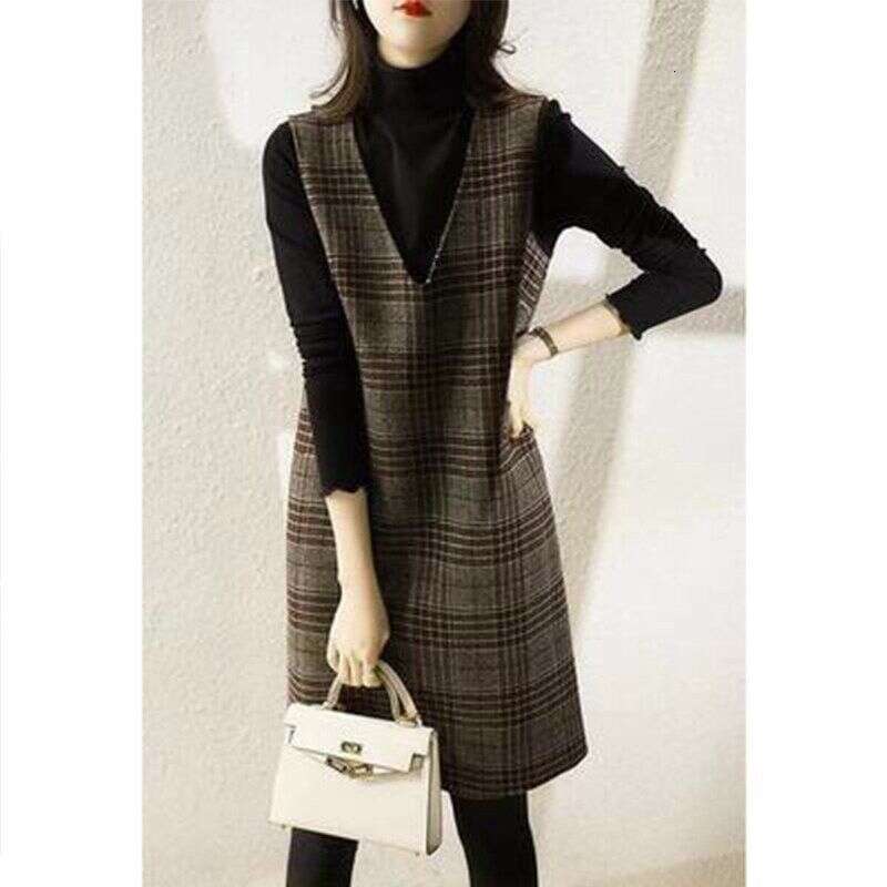 Mardi Hefxessdr Long Sleeveless Plaid Vest Dress Autumn Winter plus Size Straight Cut Slimming Woolen Dress Women's Midi V-neck Casual Style