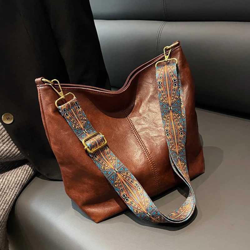 Vintage Solid Color PU Leather Women Fashion Shoulder Sling Bag Simple Wide Strap Bucket Crossbody Bag H260306