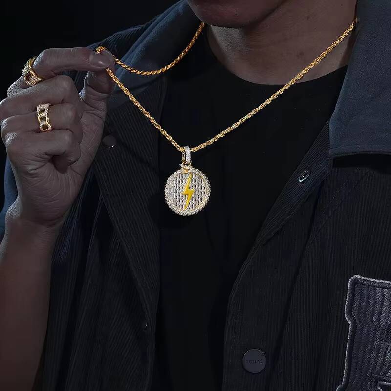 New Round Shaped Baguette Luxury Moissanite diamond Lightning Pendant Hip Hop Necklace in 925 Sterling Silver for Women Men