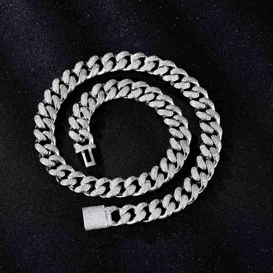 European and American jewelry necklace with eyes, men's high-quality micro-inlaid zircon Cuban necklace, hip-hop