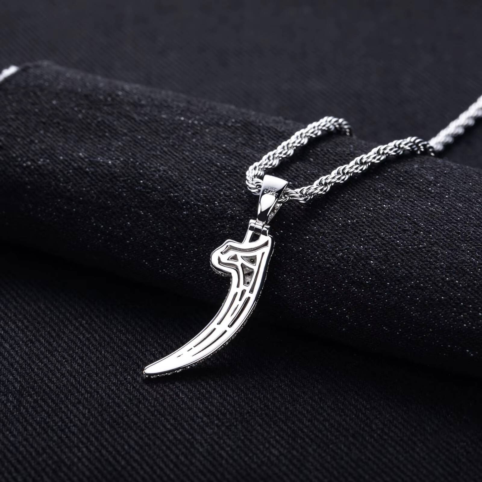 New Wolf Fang Pendant Necklace Mens Hip Hop Style in S925 Sterling Silver with Moissanite Unisex Fang Necklace