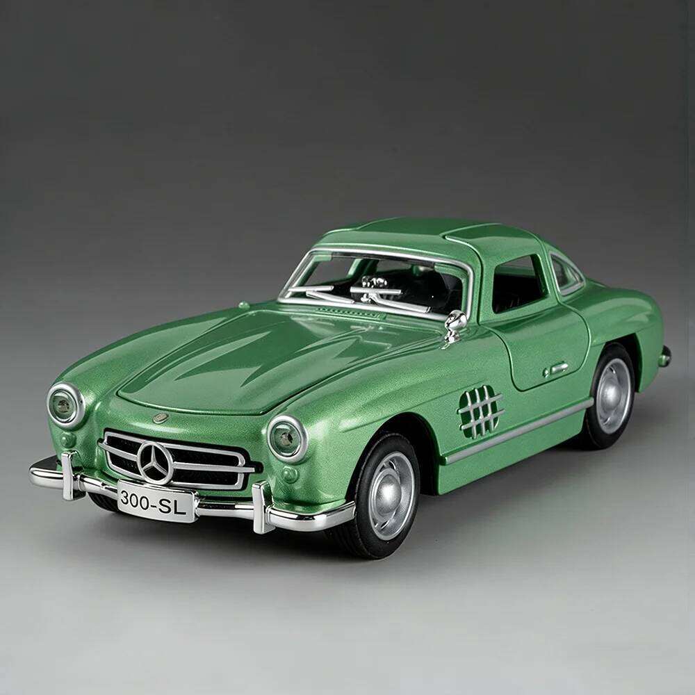 1:32 300SL Alloy Model Diecast Toys Car Sound Light Doors Opened Wheel Pull Back Miniature Cars for Boys Birthday Gift Z260306