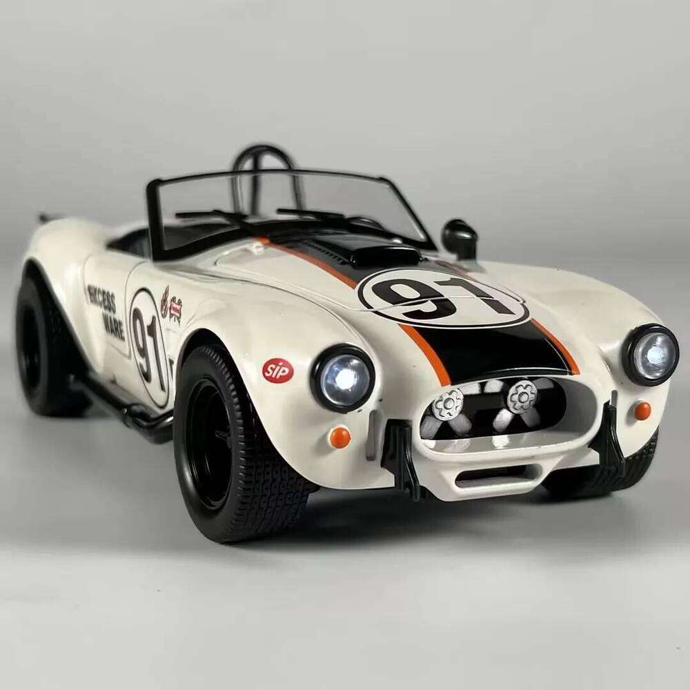1:22 Ford Shelby Cobra 427 S/C Classic Sports Alloy Metal Diecast Model Car Trendy Ornaments & Computer Desktop Decorations Z260306