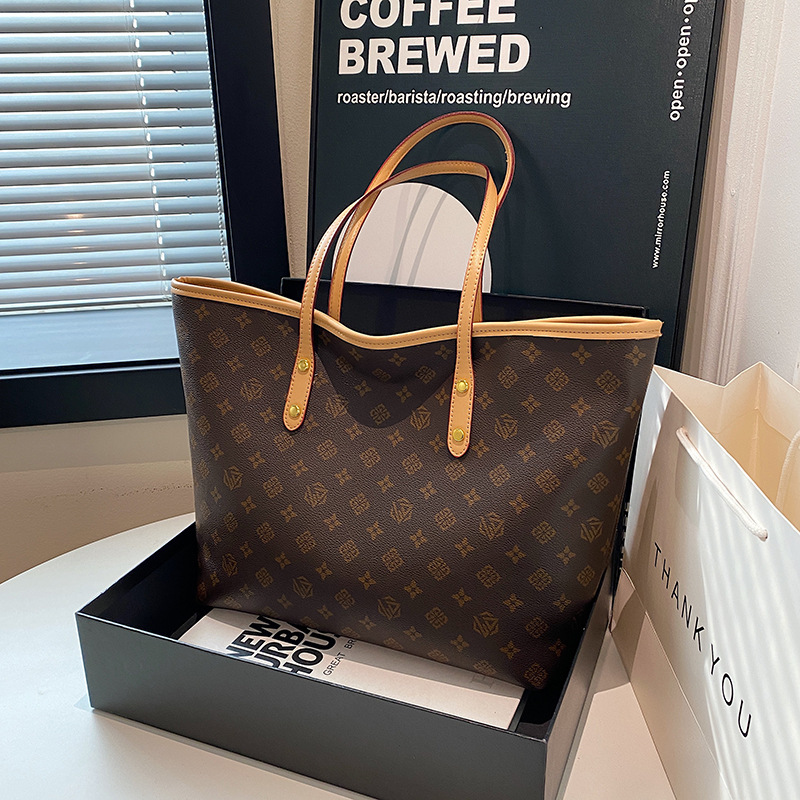 Cross-border Commuting Large Bag 2026 New Designer Bag Vintage Large Capacity Single Luxury Bag Shoulder Women's Bag High-end Handheld Trendy Tot