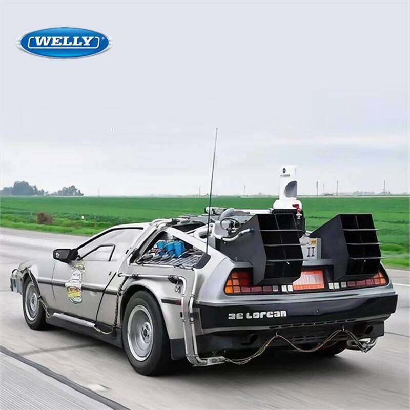 Welly 1:24 DMC-12 DeLorean Time Machine Back to the Future Diecast Metal Car Model Simulation Collection Kids Toy Gift Z260306
