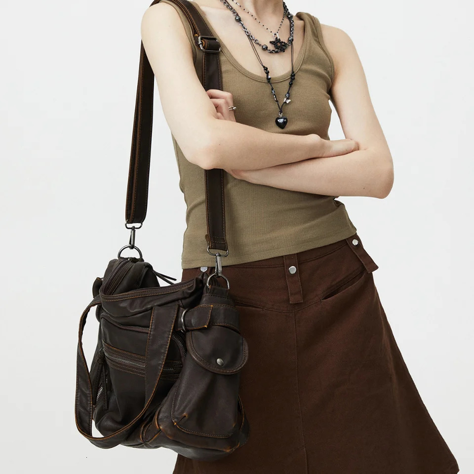 Retro tote bag motorcycle bag soft PU leather large capacity shoulder bag Y2K punk multi pocket crossbody bag 260303