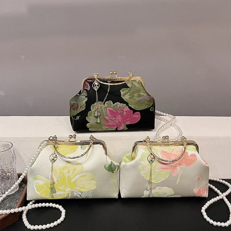 Fashion Silk Bag Tote Shoulder Crossbody Chain Women Handbag Embroidery Chinese Cheongsam Female Daily use Purse 260307