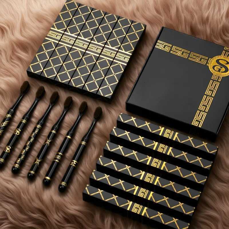 This 6-piece high-end toothbrush set with an anti-slip handle and soft bristles is ideal for adult home teeth cleaning and oral care.T260307