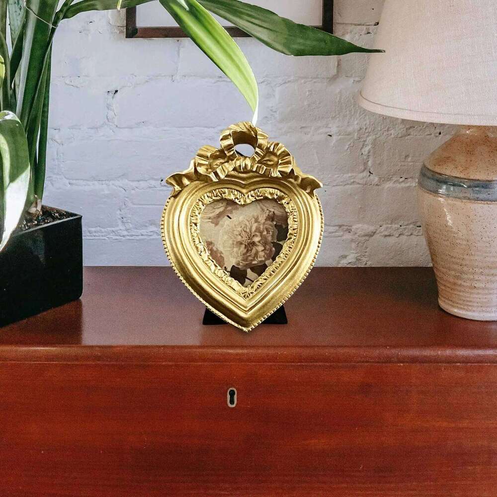 Embossed Vintage Style Ornate Picture Frame Photo H260306