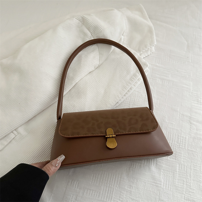 Cross Border Retro Niche Commuting Shoulder Bag Women's Armpit Bag 2026 New Fashion Luxury Bag Leopard Print Designer Bag High-quality Frosted Ha
