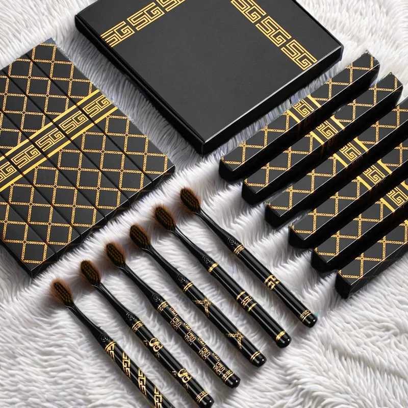 This 6-piece high-end toothbrush set with an anti-slip handle and soft bristles is ideal for adult home teeth cleaning and oral care.T260307