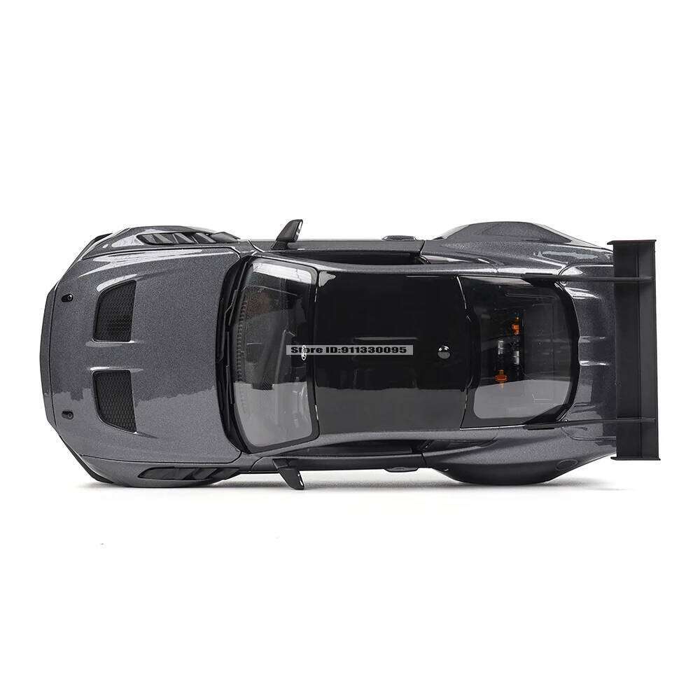 Maisto 1:18 2025 Ford Mustang CTD Car Static Die Casting Model Collection Toy Gift Black base Z260306