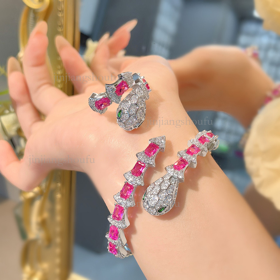 2026 Designer Inlaid Red Corundum Snake Bracelet Luxury Brand Women's Jewelry Fashion Temperament Heavy Craftsmanship High-end Spring Bracelet Wh
