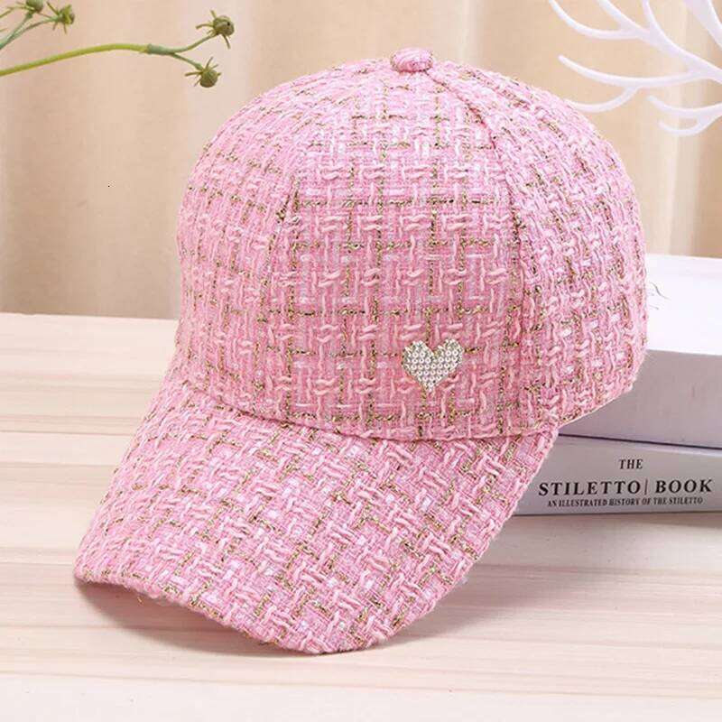 Stylish Women's Baseball Cap with Golden Thread Checkered Design - Breathable, Sun-Protective & Adjustable Fit for Outdoor Sport Y260304