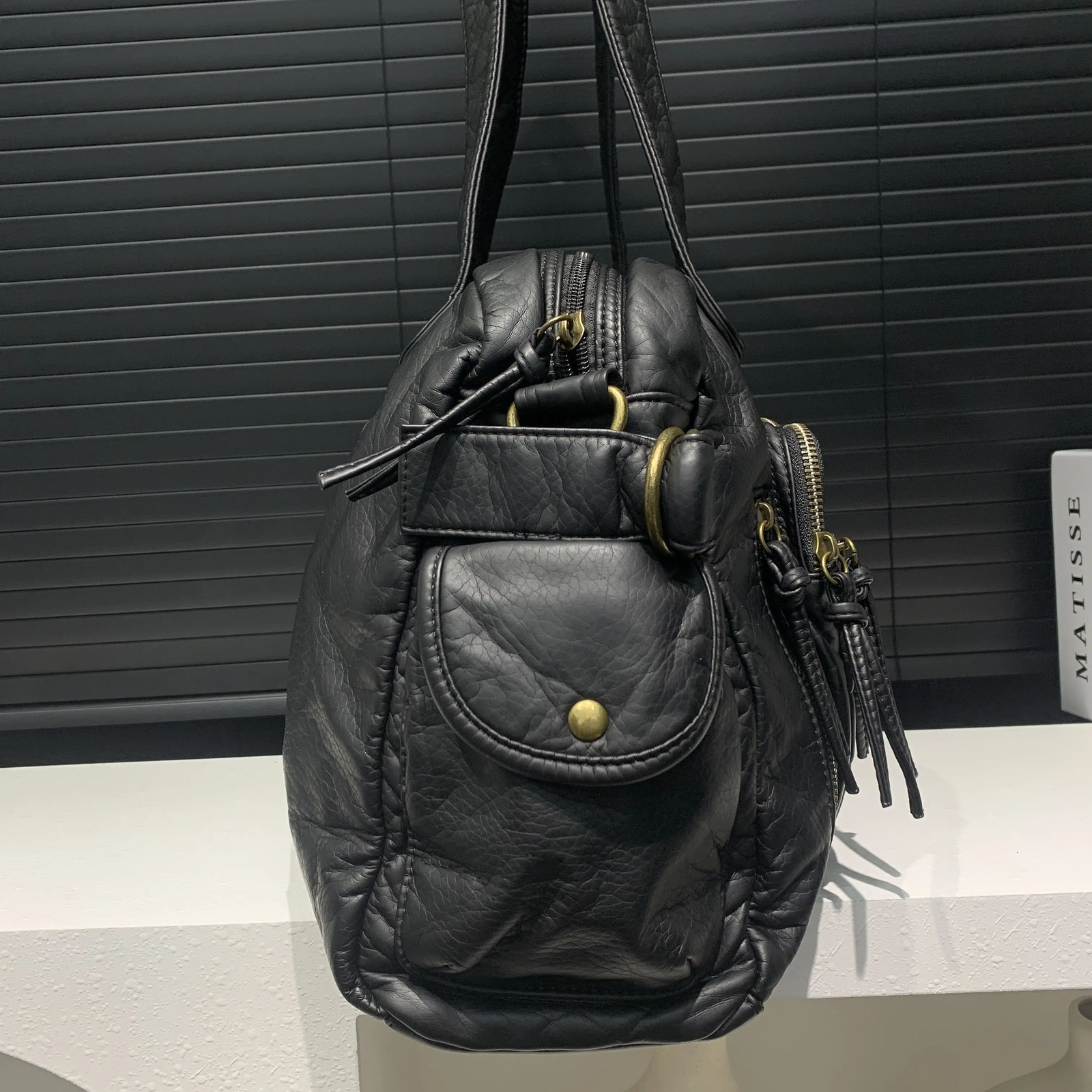 Womens Fashion Retro Tote Bag Soft PU Leather Large Capacity Shoulder Bag Y2K Punk Multi Pocket Crossbody Handbag 260303