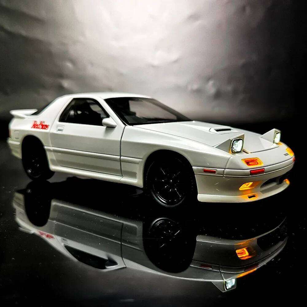 1:24 INITIAL D Mazda RX7 RX-7 Supercar Alloy Model Toy Diecasts Metal Casting Sound And Light Car Toys For Children Vehicle Z260306