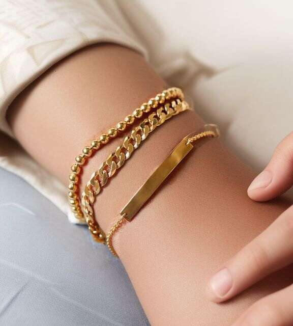 Carefully selected European and American couple's personalized bracelets, fashionable Cuban chain versatile hand accessories, stainless steel ele