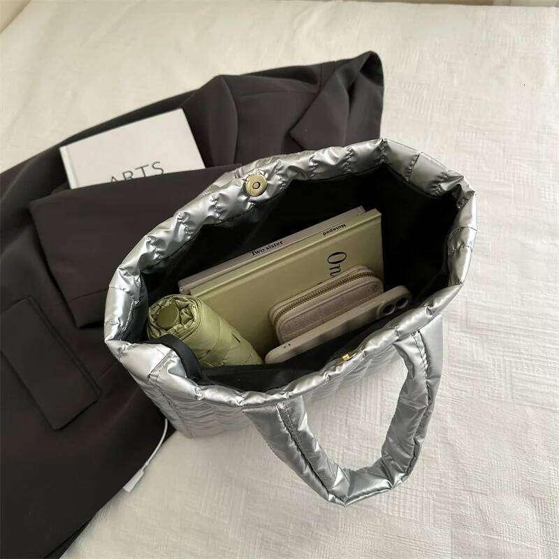 Large-Capacity Handbag for Women Simple Shoulder Fashionable Solid Color Tote Bag Padded Commuter Pouch Messenger Bags XJ260306