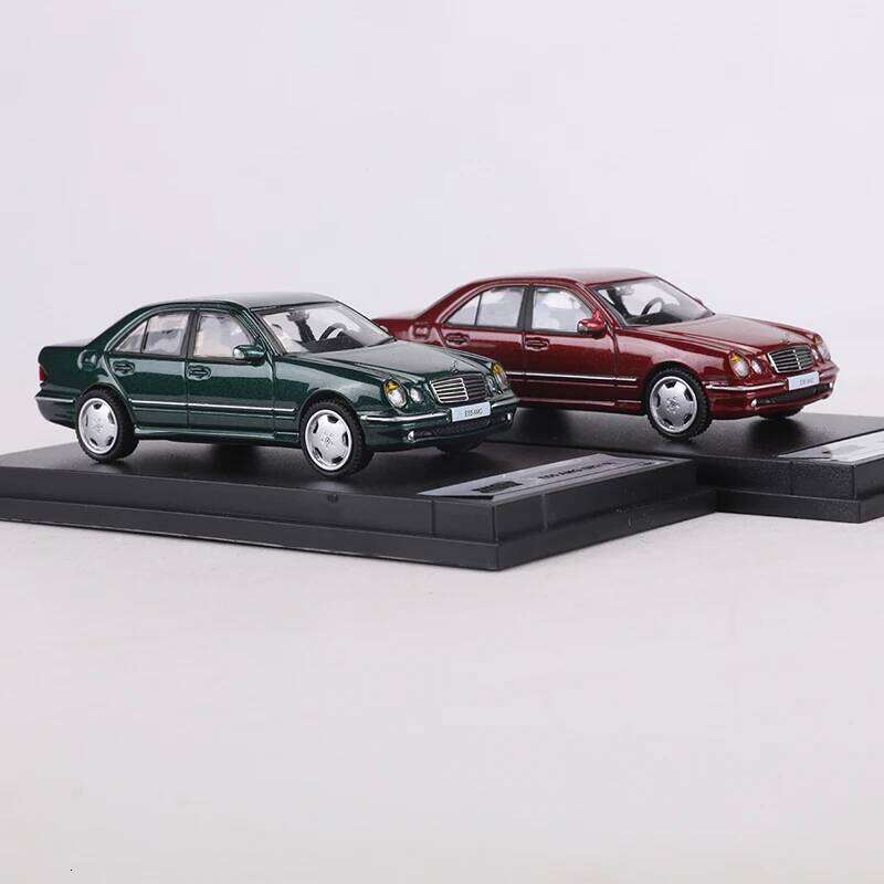 SHADOW 1:64 E55 W210 Alloy Model Car Z260306