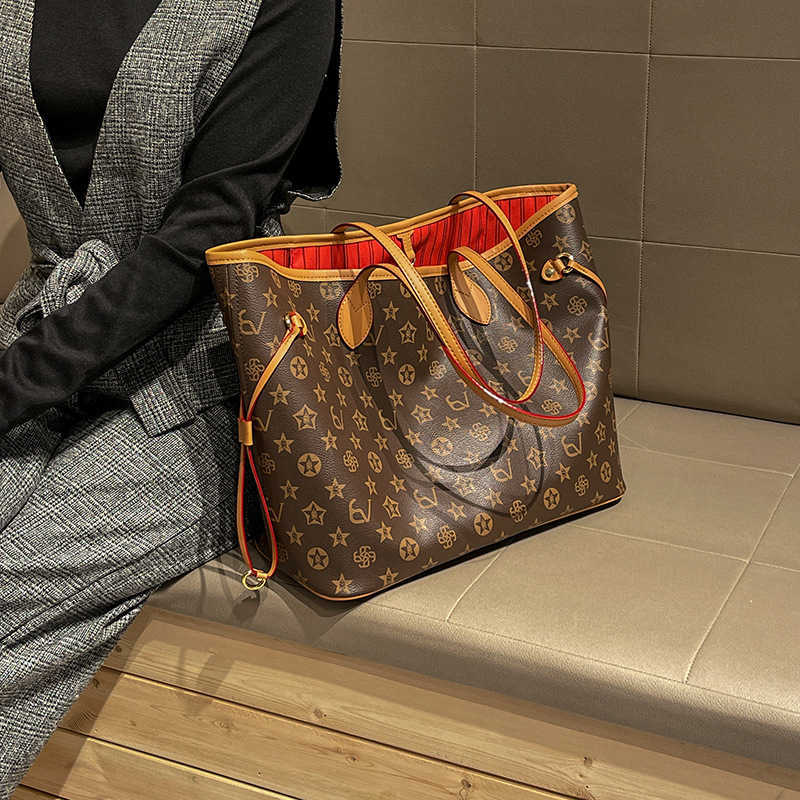 Designer Large Capacity Tote Bag New Fashionable and Versatile Mother-and-Child Shopping Bag Women's Shoulder Bag