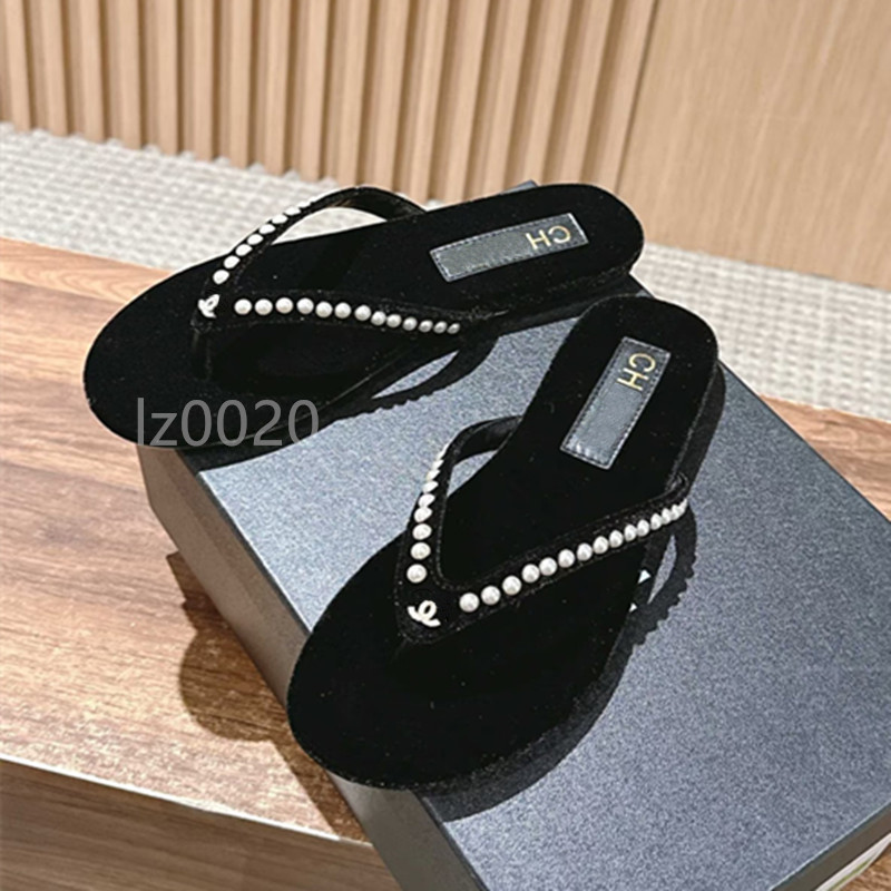 Luxury Slide designer shoe brand flat shoes goose down pearl bow metal decoration brand shoes women's sandals quilted anti slip sexy beach flip flops slippers thong