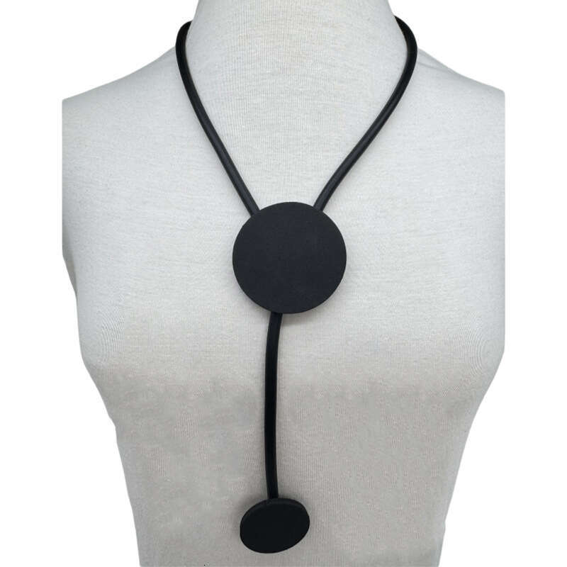 Cross-border jewelry European and American style round handmade rubber cord necklace factory wholesale cross-border premium pendant black