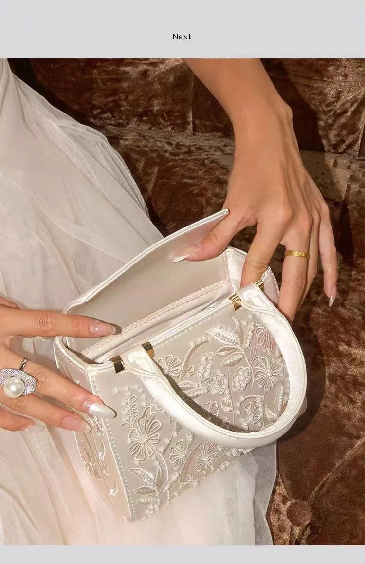 Elegant Soft Pearl Embroidery Fashion Handbag Silk Cheongsam Evening Clutch Chain Shoulder Bag Urban Minimalist Style Tote Chic 260302