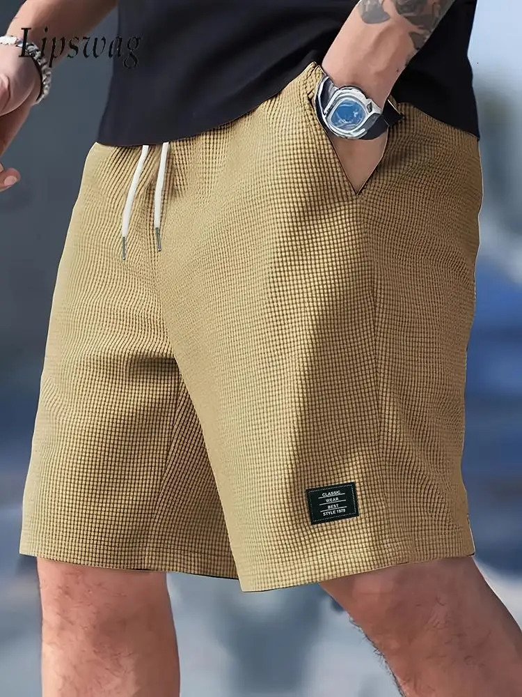 2026 Spring Summer Outdoor Casual Mens Shorts Vacation Seaside Beach Loose Bottoms Men Vintage Waffle Plaid Textured Short Pant 260306