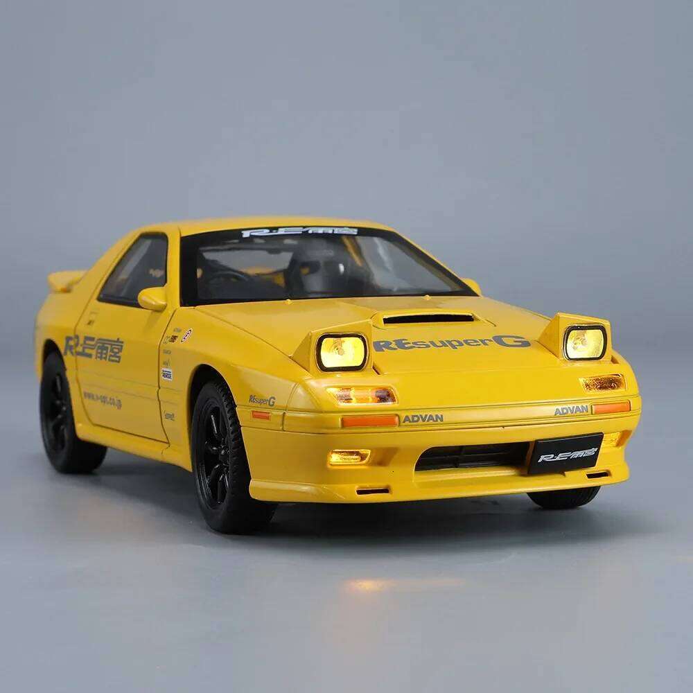 1:24 INITIAL D Mazda RX7 RX-7 Supercar Alloy Model Toy Diecasts Metal Casting Sound And Light Car Toys For Children Vehicle Z260306
