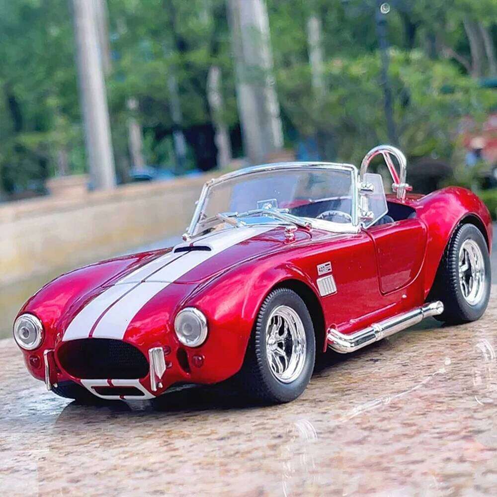 1:24 Shelby Cobra Phantom Miniature Toys Car Diecast Alloy Model Doors Opened Sound Light Pull Back Vehices Kids Christmas Gifts Z260307