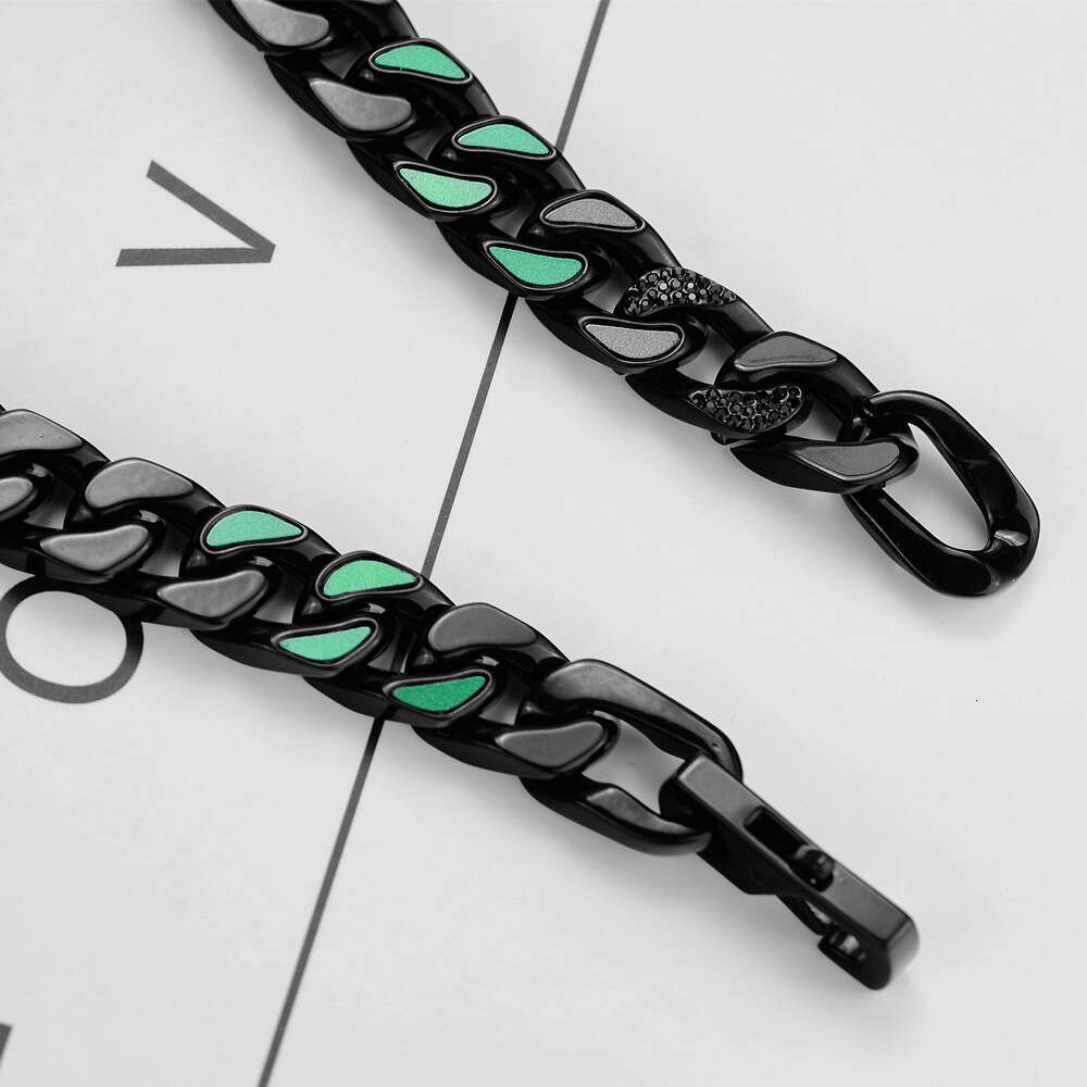 High-quality titanium Cuban necklace, European American hip-hop street fashion stainless steel collarbone chain, thick chain jewelry for men and women