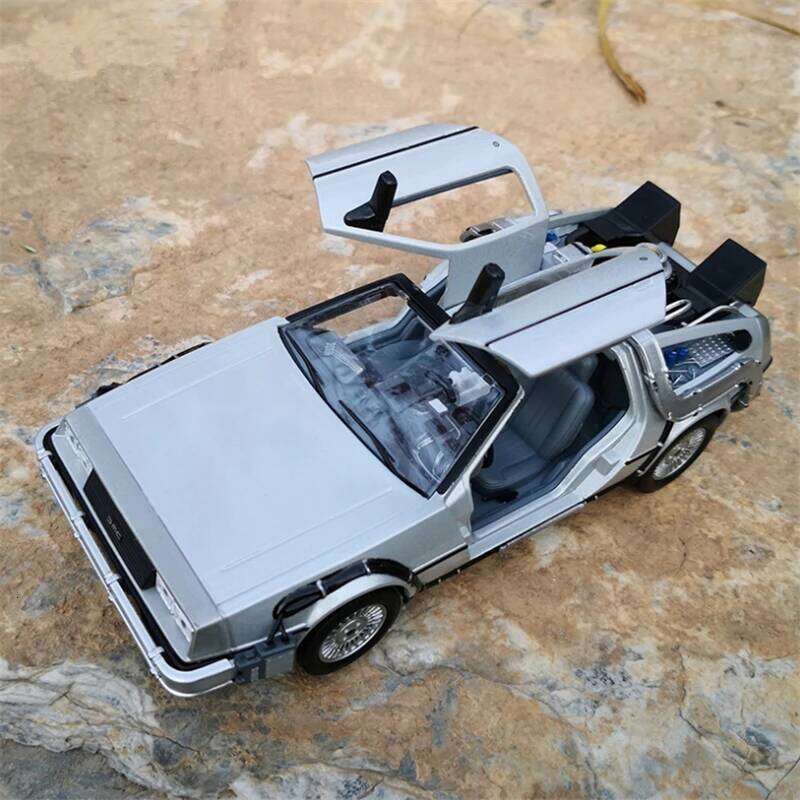 Welly 1:24 DMC-12 DeLorean Time Machine Back to the Future Diecast Metal Car Model Simulation Collection Kids Toy Gift Z260306