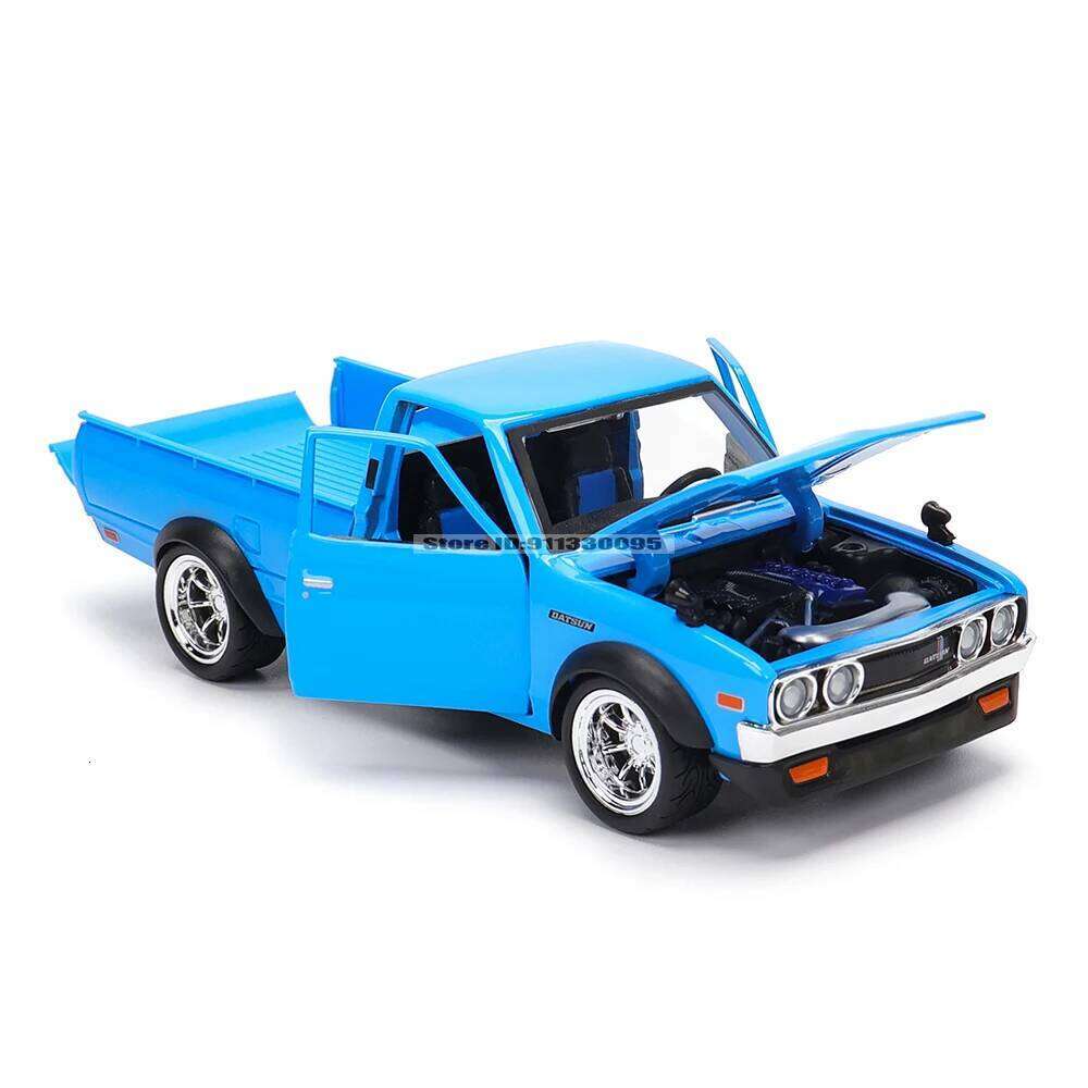 Maisto 1:24 Tokyo MOD Nissan 1973 Datsun 620 Pick-up alloy car model handicraft decoration collection toy tool gift die-casting Z260306