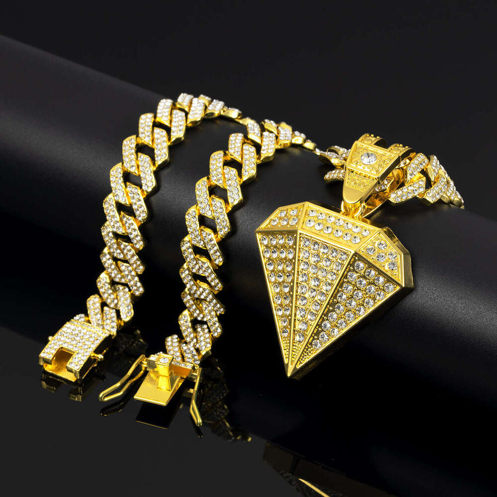New cross-border European and American hip-hop style large diamond pendant, zinc alloy full-diamond rhombus-shaped Cuban chain, high quality at factor