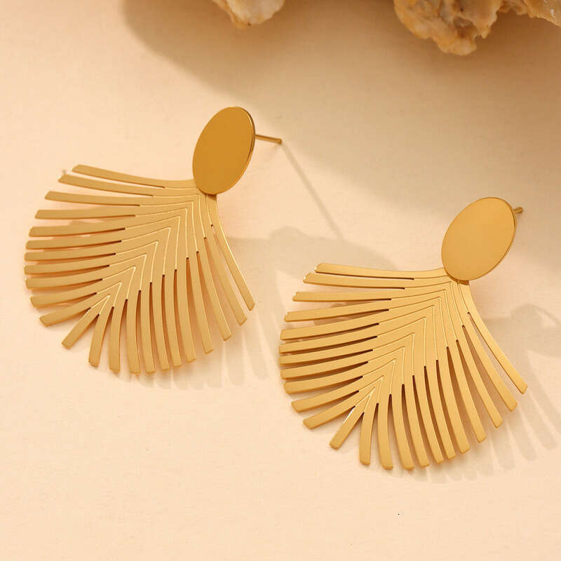 Women's Vintage Earrings: Beach Ocean Coconut Leaf Texture Stainless Steel Gold-plated Ins Style Women's Earring, Classic Unisex Jewelry for