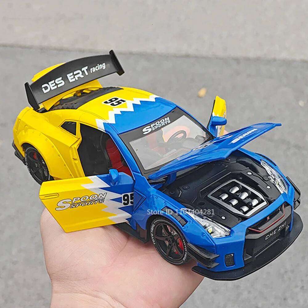 1:24 GTR Alloy Car Toys Diecast Model Spray Version Front Wheel Steering Doors Openend Sound Light Pull Back Vehice Holiday Gift Z260306