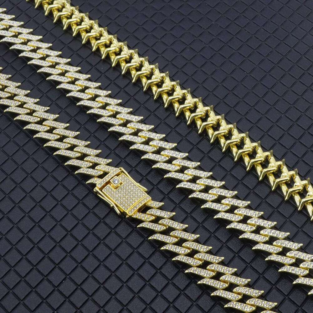 New Full Diamond Thorn Cuban Chain High-Quality Design Sense Spiked 18mm Box Clasp Alloy Hip-Hop Necklace Wholesale