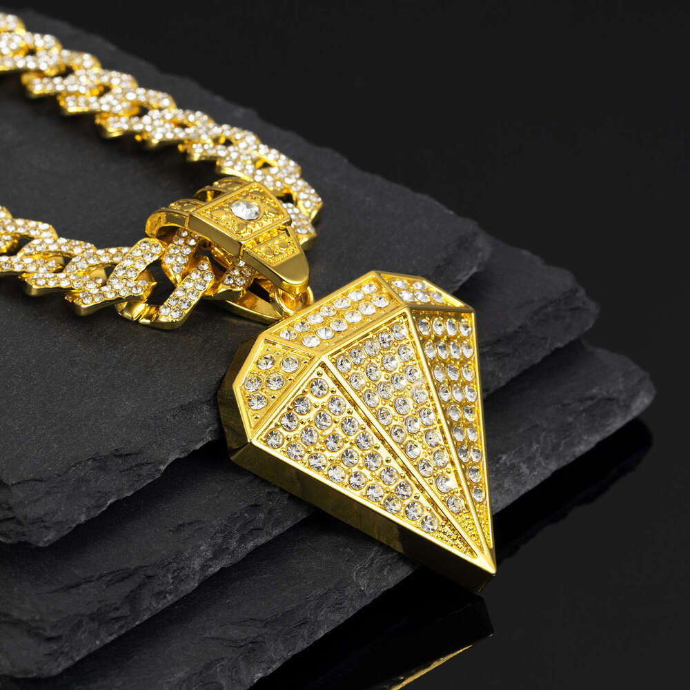 New cross-border European and American hip-hop style large diamond pendant, zinc alloy full-diamond rhombus-shaped Cuban chain, high quality at factor