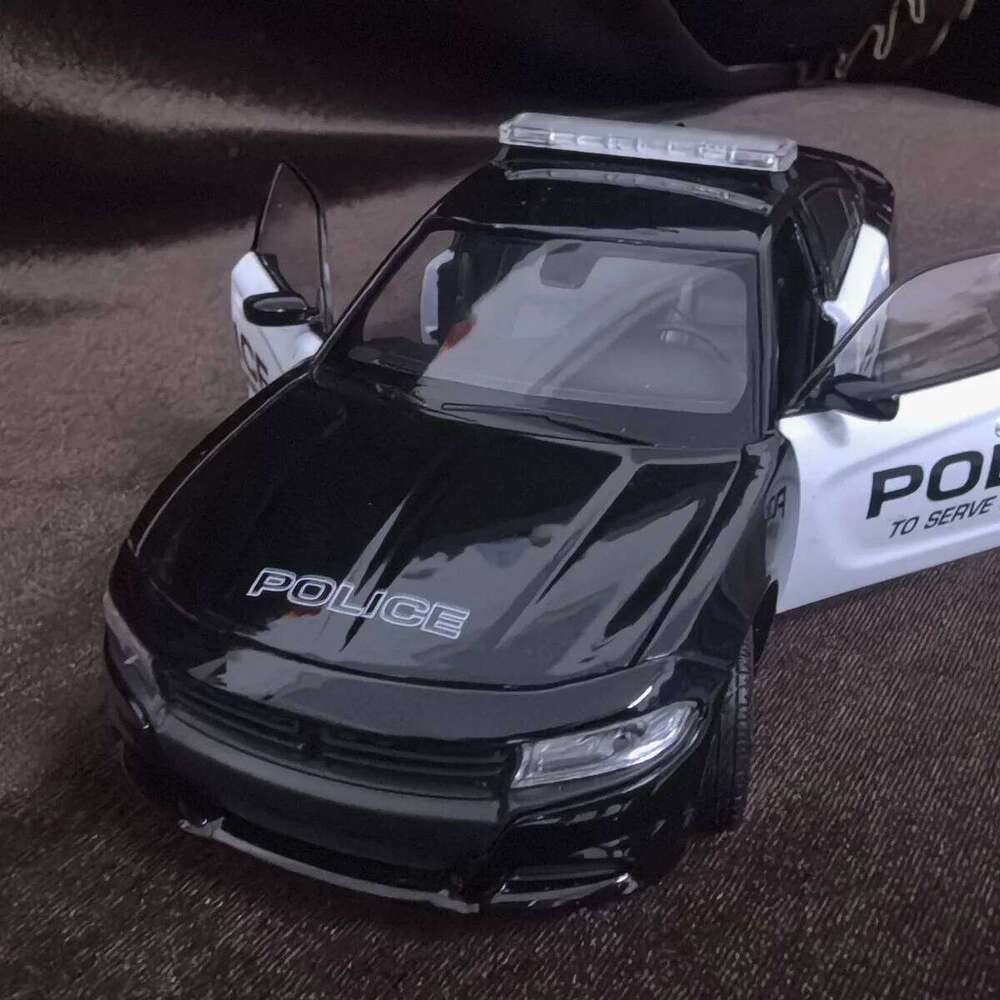 Limited 1:24 Scale Dodge Charger Pursuit 2016 Car Model, Luxury Vehicle Miniature Replica Figure Kid Xmas Gift Toy Z260306